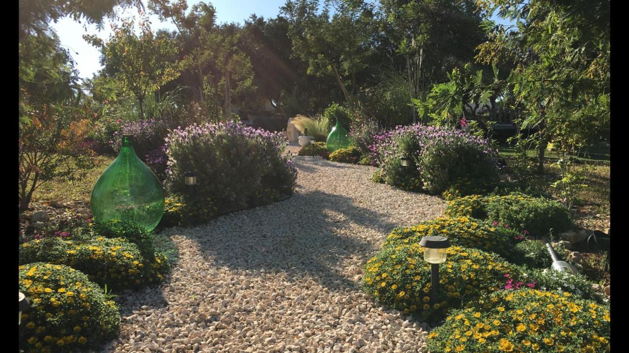 16 Trulli E Giardini Lägenhet Alberobello Exteriör bild